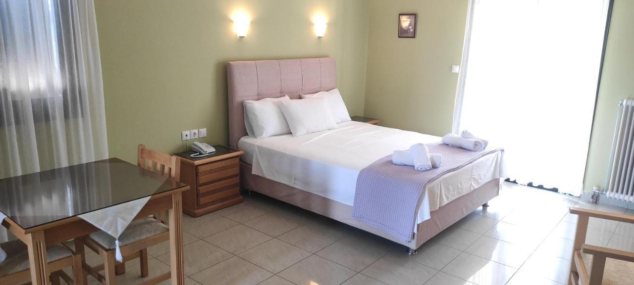 Hotel Patelis Poulithra Luaran gambar