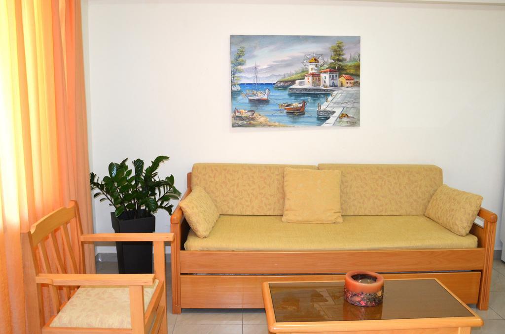 Hotel Patelis Poulithra Luaran gambar