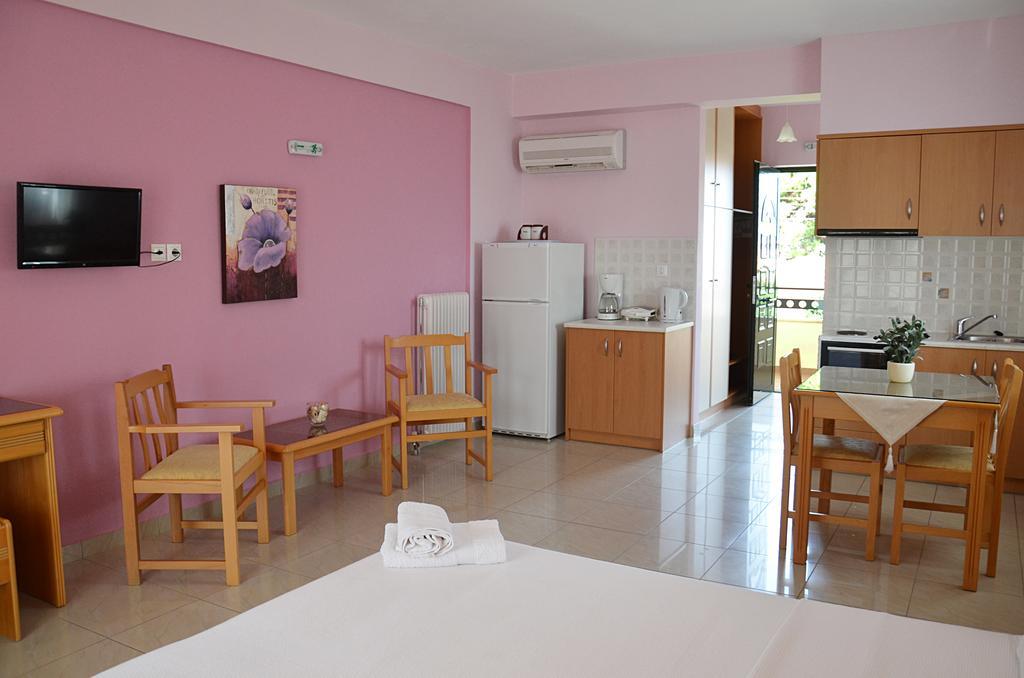 Hotel Patelis Poulithra Luaran gambar