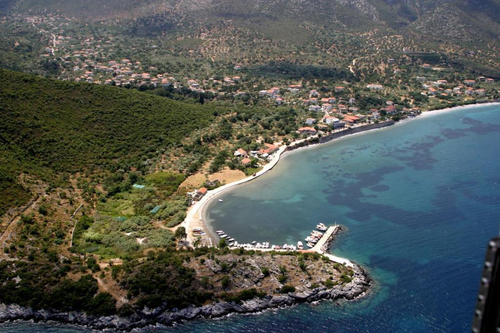 Hotel Patelis Poulithra Luaran gambar