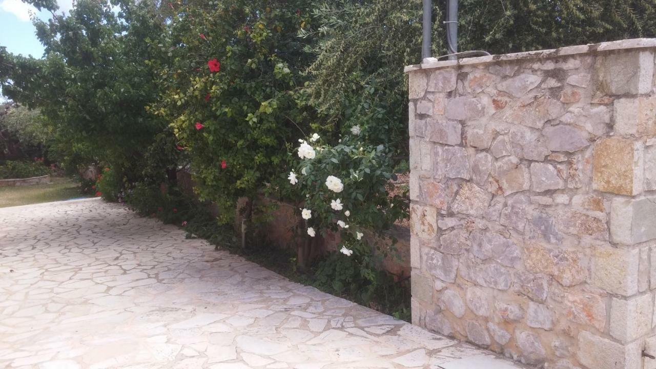 Hotel Patelis Poulithra Luaran gambar