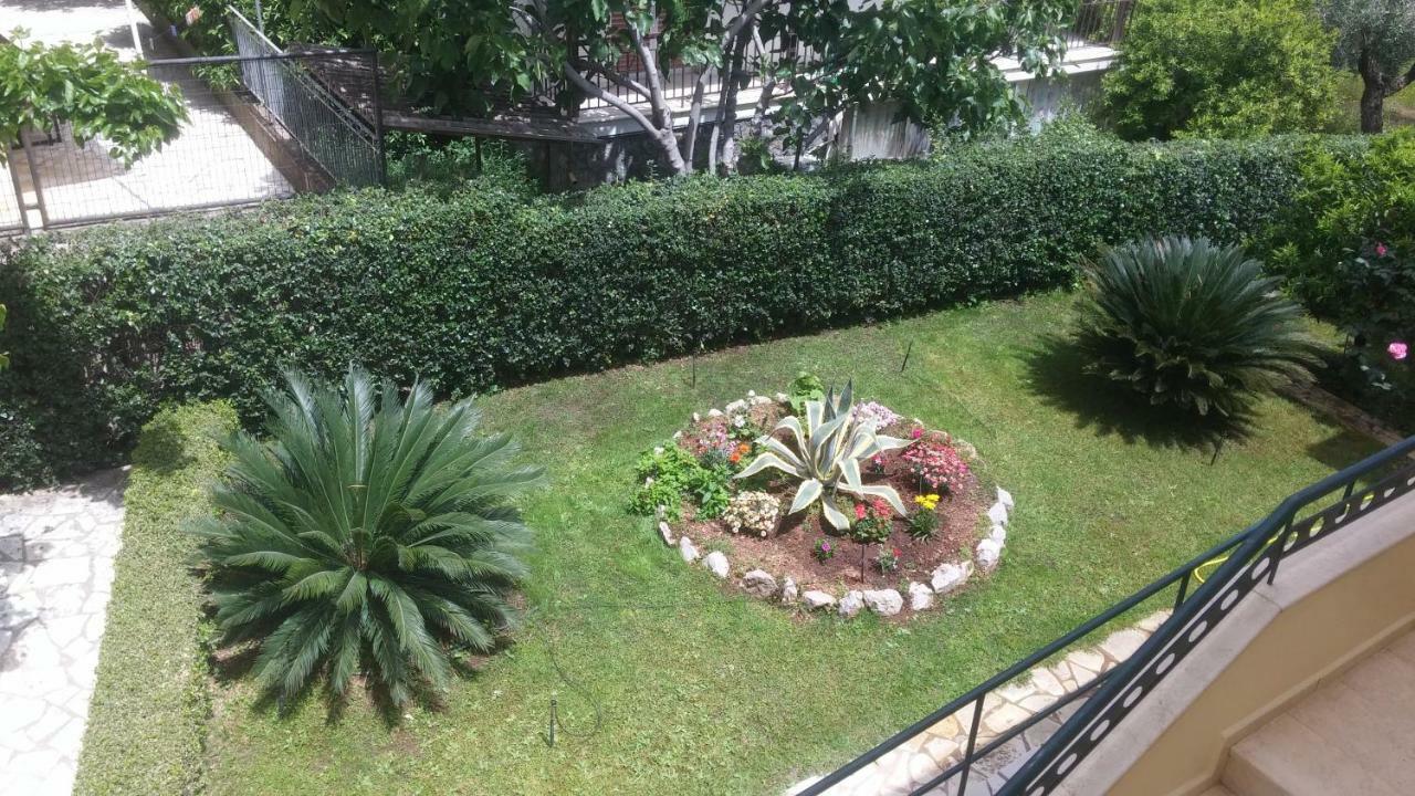 Hotel Patelis Poulithra Luaran gambar