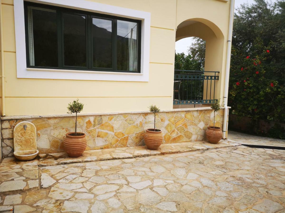 Hotel Patelis Poulithra Luaran gambar