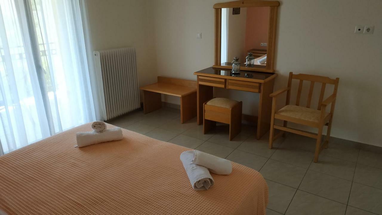 Hotel Patelis Poulithra Luaran gambar